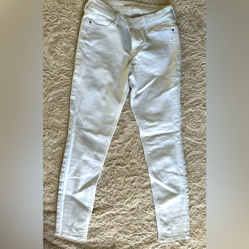 Old Navy super skinny ankle white jeans